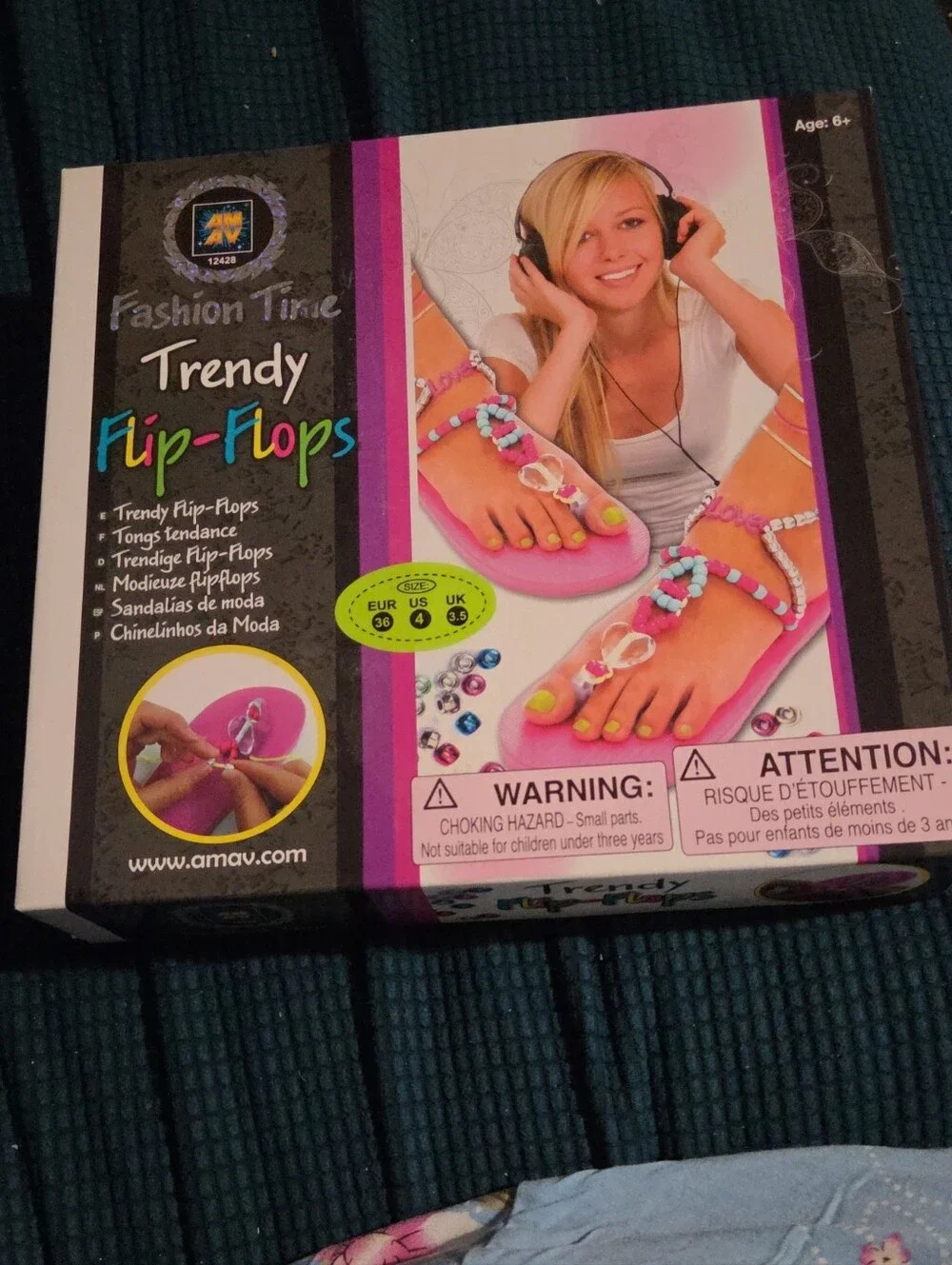 Fashion Time Trendy Flip-Flops Size 4 Art Kit